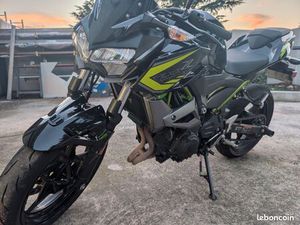 KAWASAKI Z400