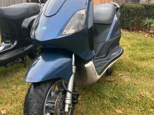 PIAGGIO FLY - PRIMA STAAT - GEEL KENTEKEN — SCOOTERS | PEUGEOT — MARKTPLAATS