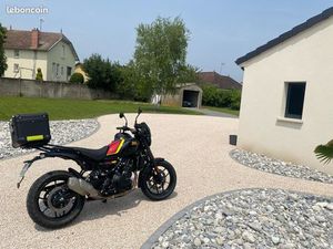 ROYAL ENFIELD GUERILLA 2025