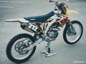 SUZUKI RMZ 250 2015