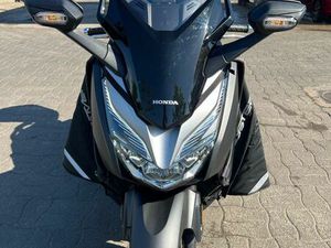 HONDA FORZA 300 2021 12,400 KM 2EME MAIN 4000E