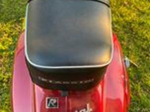 VESPA 50 SPECIAL REVIVAL
