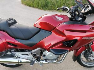 HONDA NT 650 V DEAUVILLE