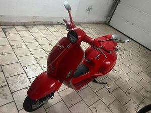 VESPA 946 125 IE 3V (PRODUCT) RED