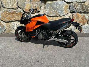 SUPER DUKE 990