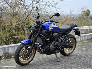YAMAHA XSR