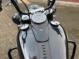 HARLEY DAVIDSON HERITAGE SOFTAIL CLASSIC 114