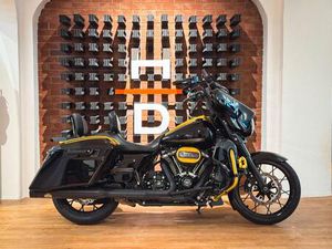 HARLEY-DAVIDSON STREET GLIDE SPECIAL FLHXS MIT JEKILL, WILBERS..