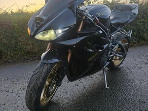 TRIUMPH DAYTONA 675
