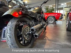 HARLEY-DAVIDSON STREET BOB 114