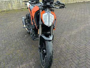 KTM 125 DUKE ARANCIONE