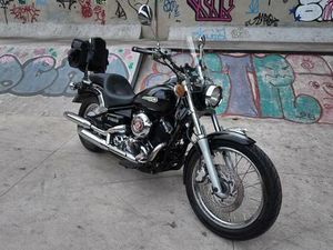 YAMAHA V-STAR 1100 CLASSIC