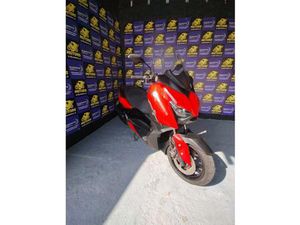 YAMAHA XMAX 250
