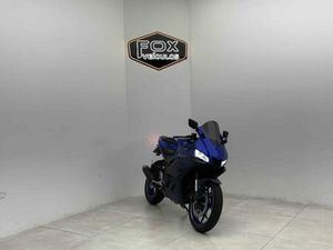 YAMAHA YZF R-3 321/ABS