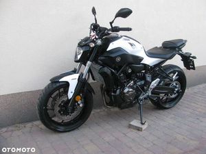YAMAHA MT