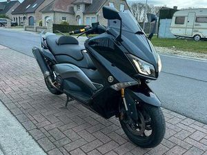 ② YAMAHA 530 T MAX IRON MAX