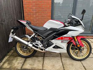 YAMAHA R125 EURO 5 124 CC