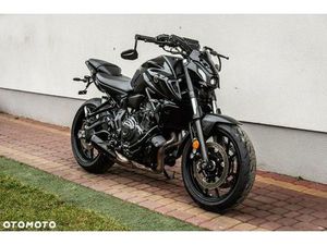 YAMAHA MT