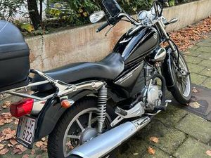 ② YAMAHA CUSTOM YBR 125