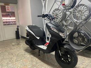 PEUGEOT KISBEE S NAKED 50 4T 10 E5.2 50 CM3 * 24 MJESECA GARANCIJA *, 2025 GOD.