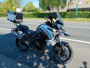 ② BENELLI TRK 702 ANNÉE 2025