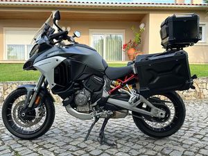 DUCATI MULTISTRADA V4S LEIRIA