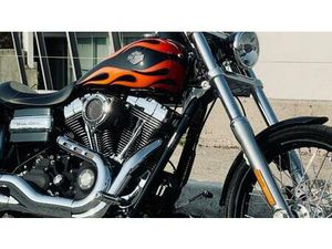 VENDO HARLEY-DAVIDSON 1584 WIDE GLIDE (2007 - 11) - FXDWG USATA A BASSANO DEL GRAPPA (CODICE 9896083) - MOTO.IT