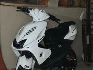 YAMAHA AEROX 50 - 2012