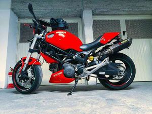 DUCATI MONSTER 696 PLUS ROSSO