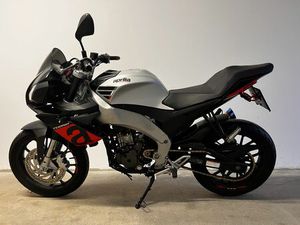 APRILIA TUONO 125 4T 2019 GOŚCICINO