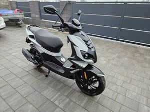 MOTOROWER PEUGEOT SPEEDFIGHT 4 2024 ROK 4T, TRANSPORT POD DOM, FILM 4K WRZEŚNIA