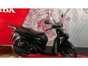 VENDO HONDA SH 125I (2024 - 25) USATA A CALVI (CODICE 9895947) - MOTO.IT