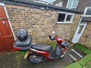 HONDA VISION 110 SCOOTER PETROL CVT EURO 4 (10 PS) 108 CC