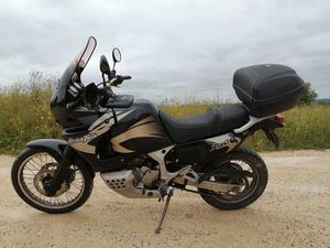 AFRICA TWINS XRV 750 ALMOSTER