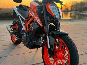KTM DUKE 390