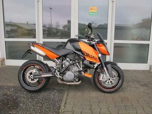 KTM SUPER DUKE 990