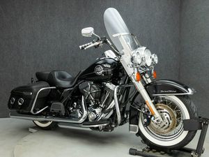 2009 HARLEY DAVIDSON FLHRC ROAD KING CLASSIC