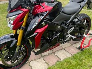 SUZUKI GSX-S 1000