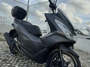 MOTO HONDA PCX 125 ALVALADE