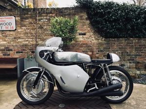 HONDA - RC 181 - MIKE HAILWOOD REPLICA