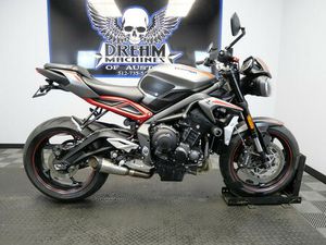 2020 TRIUMPH STREET TRIPLE R MATTE SILVER ICE