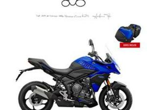 TRIUMPH TIGER 800 DEMO