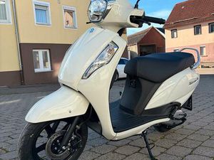 SUZUKI ADDRESS 125 CCM NEUFAHRZEUG ROLLER (ÄHNL. VESPA)