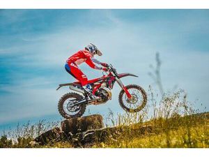ENDURO BETA X-TRAINER 300 2 TAKT , GEILER ALS EINE 250 ER