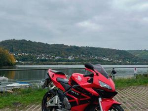 HONDA CBR600RR - GEPFLEGT, FRISCH GEWARTET