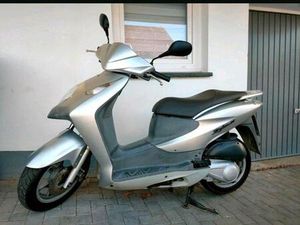 HONDA DYLAN 125 CCM ROLLER/SCOOTER