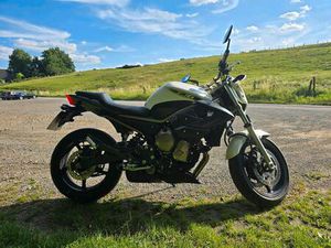 YAMAHA XJ6