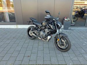 YAMAHA MT-07 PURE 48PS NEUWERTIG INKL. ZUBEHÖR