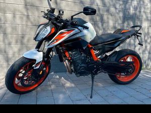 KTM 890 DUKE R