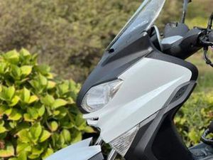 YAMAHA 250 X-MAX | MOTORSCOOTER — SCOOTERS | YAMAHA — MARKTPLAATS